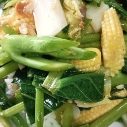 ข้าวราดผัดผักรวมมิตร