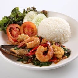 ข้าวผัดกระเพราทะเล