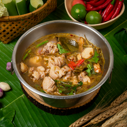 ต้มยำไก่ใบมะขามอ่อน