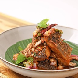 ลาบปลานิลกินข้าว