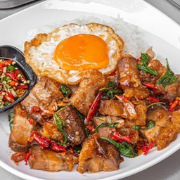 ข้าวกะเพราหมูกรอบ