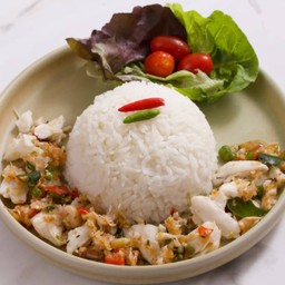ข้าวปูผัดพริกขี้หนูใบมะกรูด