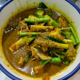 แกงไตปลากุ้งสับ