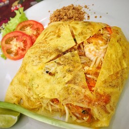 ผัดไทยวุ้นเส้นหมูห่อไข่
