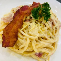 สปาเกตตี ครีมมี่ เบคอน