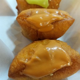 ปลาท่องโก๋ยัดไส้สังขยาชาไทย