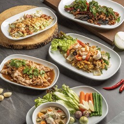 ผัดผักรวมกุ้ง