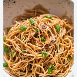 Garlic noodles