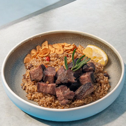 ข้าวผัดมันเนื้อหน้าลิ้นวัวซูวี