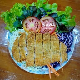 สลัดปลาทอด