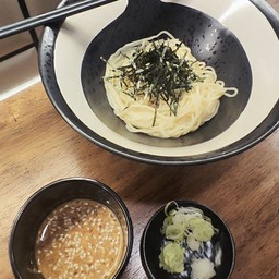 ซารุโกมะราเมง ซุปงาคั่วญี่ปุ่น