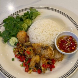 ข้าว ผัดพริกเกลือปลากะพง