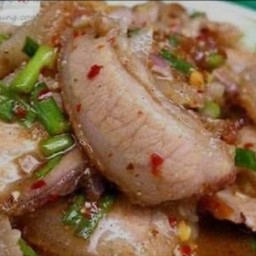 น้ำตกคอหมู