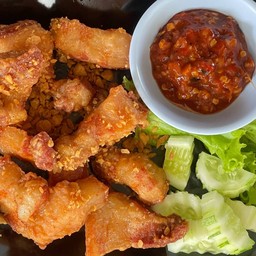 สามชั้นทอด