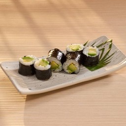 Avocado Maki / โรลอโวคาโด้