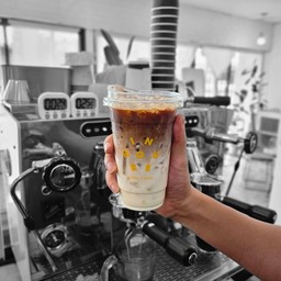 ICED LATTE ลาเต้เย็น