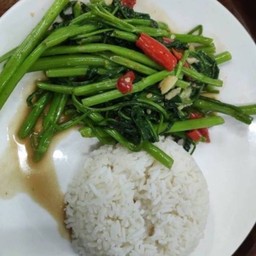 111ผัดผักบุ้ง(ราดข้าว)