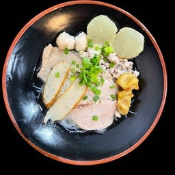 ก๋วยเตี๋ยวหน้าโรงเรียน หน้าโรงเรียนโยธินบูรณะ
