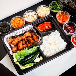 ข้าวกล่องหมูสามชั้นเกาหลี