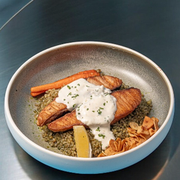 ข้าวผัดเพสโต้แซลมอนการ์ลิคครีม