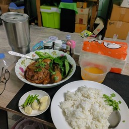 ขาหมูตลาดพลู อาอู๋