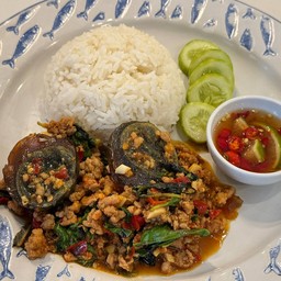 ข้าว กะเพราไข่เยี่ยวม้า