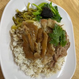 ข้าวขาหมู คากิ
