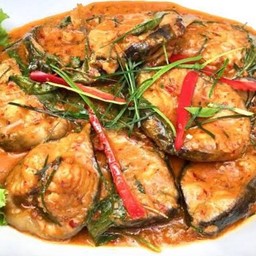 ฉู่ฉี่ปลาดุก (ราดข้าว)