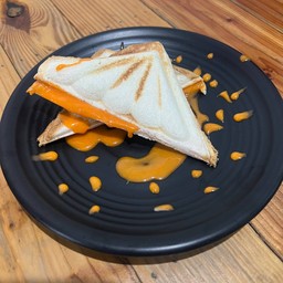 แซนวิชไส้ ชาไทย