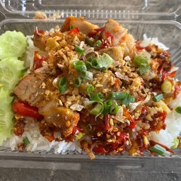 หมูกรอบผัดพริกเกลือ