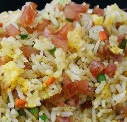 ข้าวผัดกุนเชียง