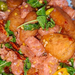 ข้าวกะเพราแหนม+กุนเชียง