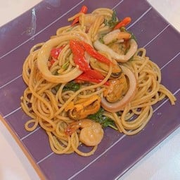 สปาเก็ตตี้ผัดขี้เมาทะเล