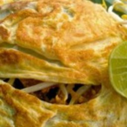 ผัดไทวุ้นเส้นห่อไข่