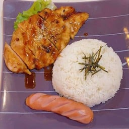 ข้าวหอมหน้าสเต็กไก่นุ่ม