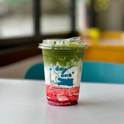 Matcha Strawberry Latte