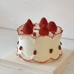 2.เค้กผลไม้นอกสด สตอเบอรี่