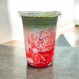 สตอเบอร์รี่ มัทฉะ ลาเต้ Strawberry Matcha Latte