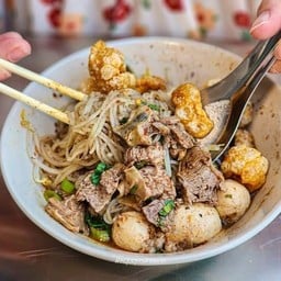 ก๋วยเตี๋ยวเรือ จอมยุทธสาขา2 ถนนทหาร สาขาถนนทหาร