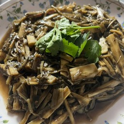 ยำหน่อไม้น้ำปู