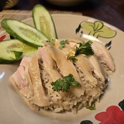 ข้าวมันไก่สีทอง