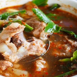 ต้มแซ่บกระดูกอ่อนหมู