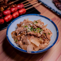 ข้าวหน้าหมูสไลด์