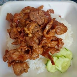 ข้าวหมูก้อนทอดByครัวพี่อ้อ