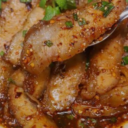 น้ำตกคอหมูย่าง