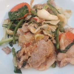 หมูกระทะคลุกซอสงา