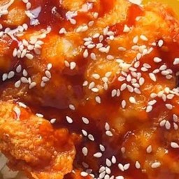 ข้าวหน้าไก่กรอบราดซอสเทอริยากิ-ไข่ต้ม