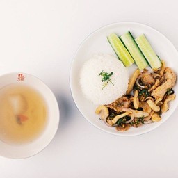 ข้าวยำหมูสไลซ์