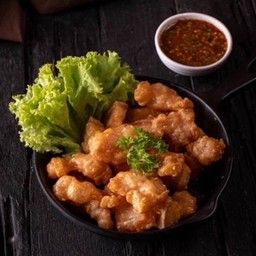 หมูสามชั้นทอดราดน้ำปลา