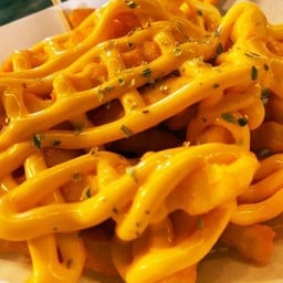 เฟรนช์ฟรายด์ราดชีส